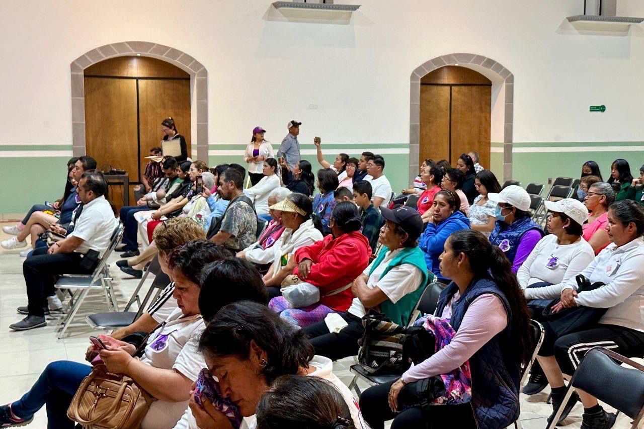 Conmemora Huamantla el 8M con plática sobre los derechos humanos
